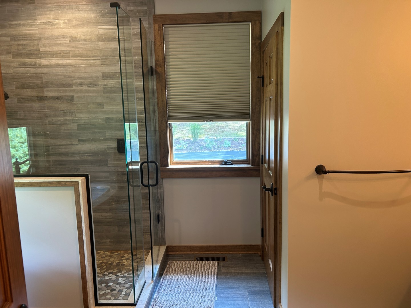 Paupack, Pennsylvania, 18451, United States, 5 Bedrooms Bedrooms, ,4 BathroomsBathrooms,Residential,For Sale,1941023