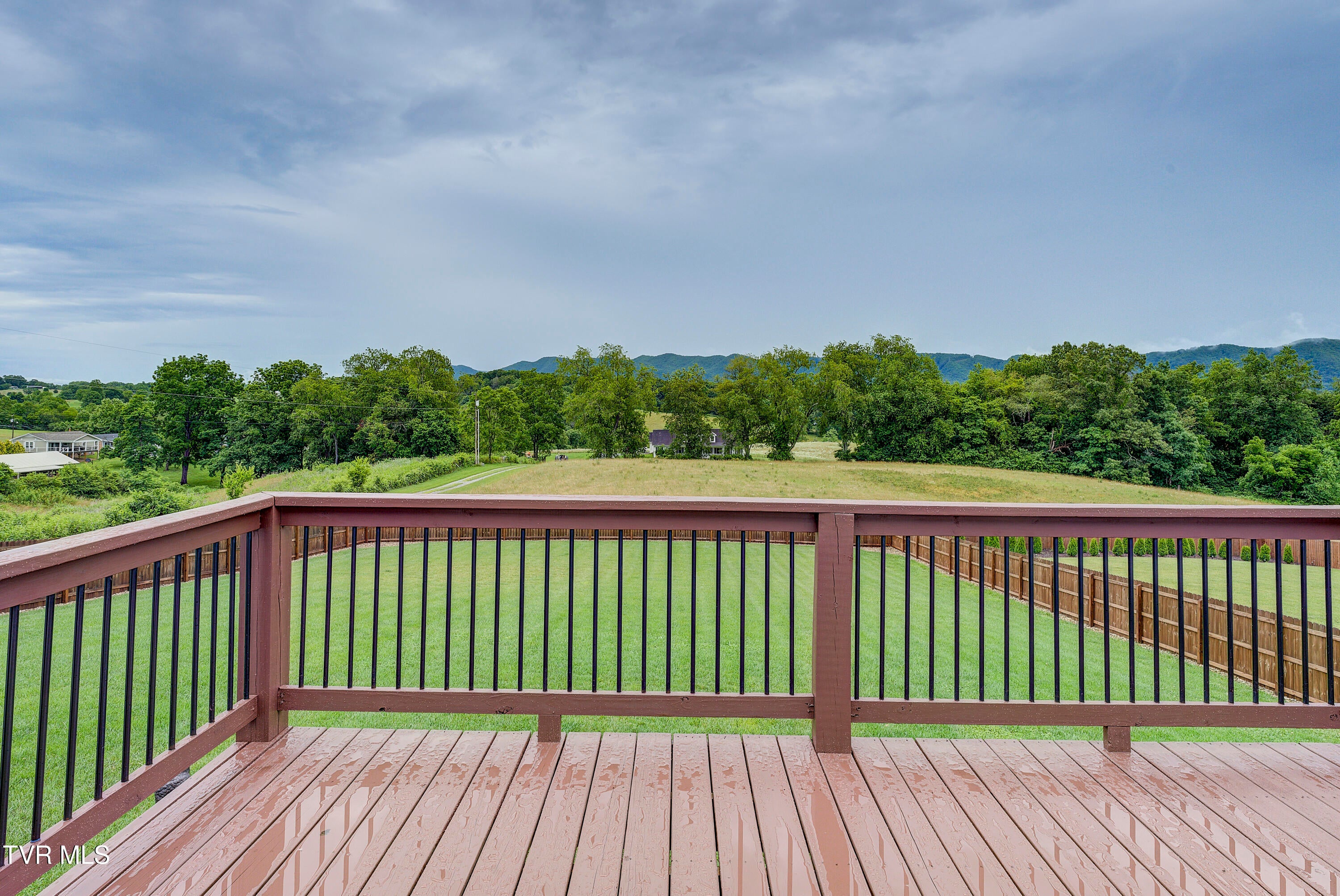 Jonesborough, Tennessee, 37659, United States, 3 Bedrooms Bedrooms, ,3 BathroomsBathrooms,Residential,For Sale,2000910