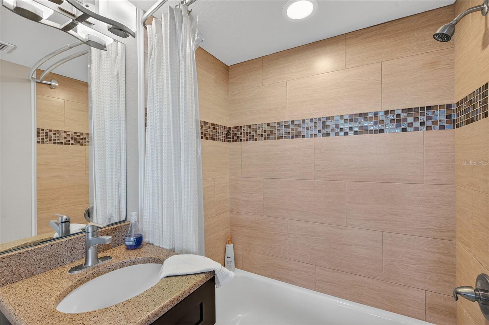 CLEARWATER BEACH, Florida, 33767, United States, 2 Bedrooms Bedrooms, ,2 BathroomsBathrooms,Residential,For Sale,1998949