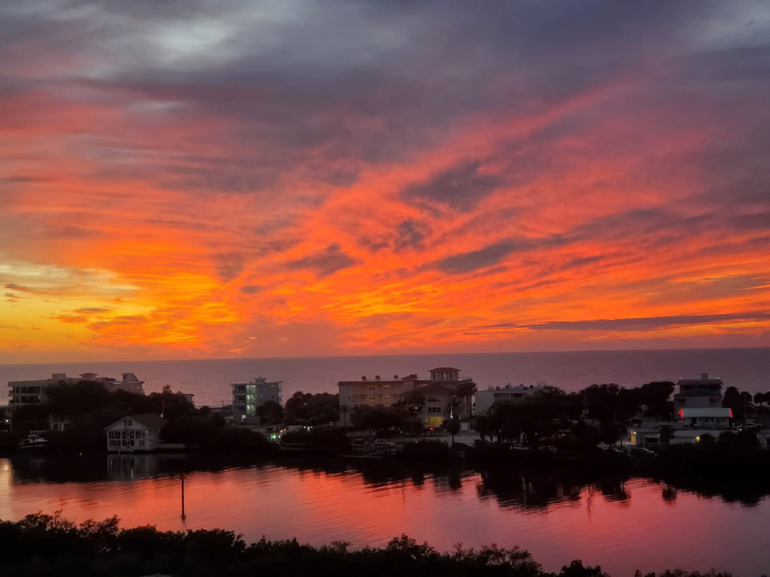 Largo, Florida, 33774, United States, 2 Bedrooms Bedrooms, ,2 BathroomsBathrooms,Residential,For Sale,1984220