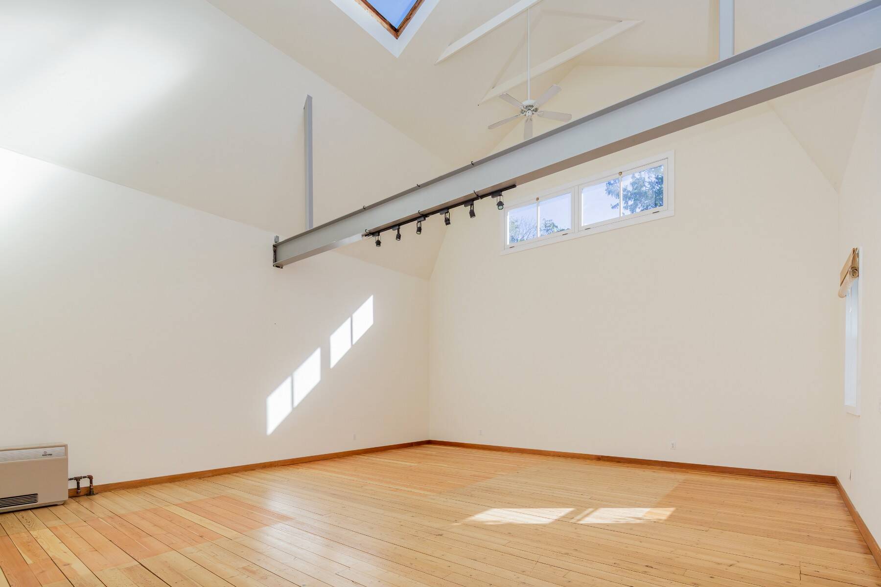  338 N MAIN ST - 物件實景