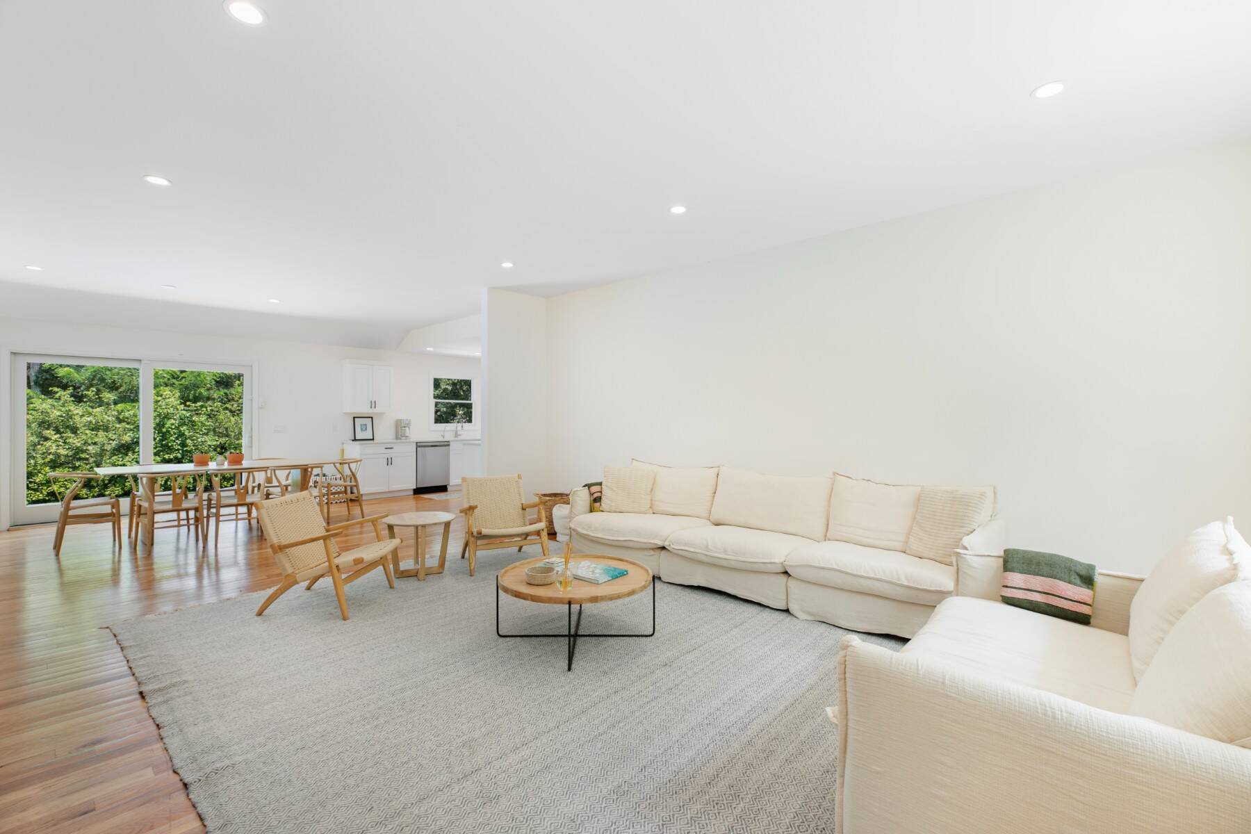  Turnkey East Hampton Home with Heated Pool - 物件實景