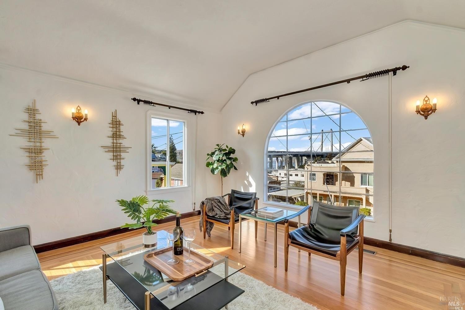 Crockett, California, 94525, United States, 2 Bedrooms Bedrooms, ,1 BathroomBathrooms,Residential,For Sale,1926566