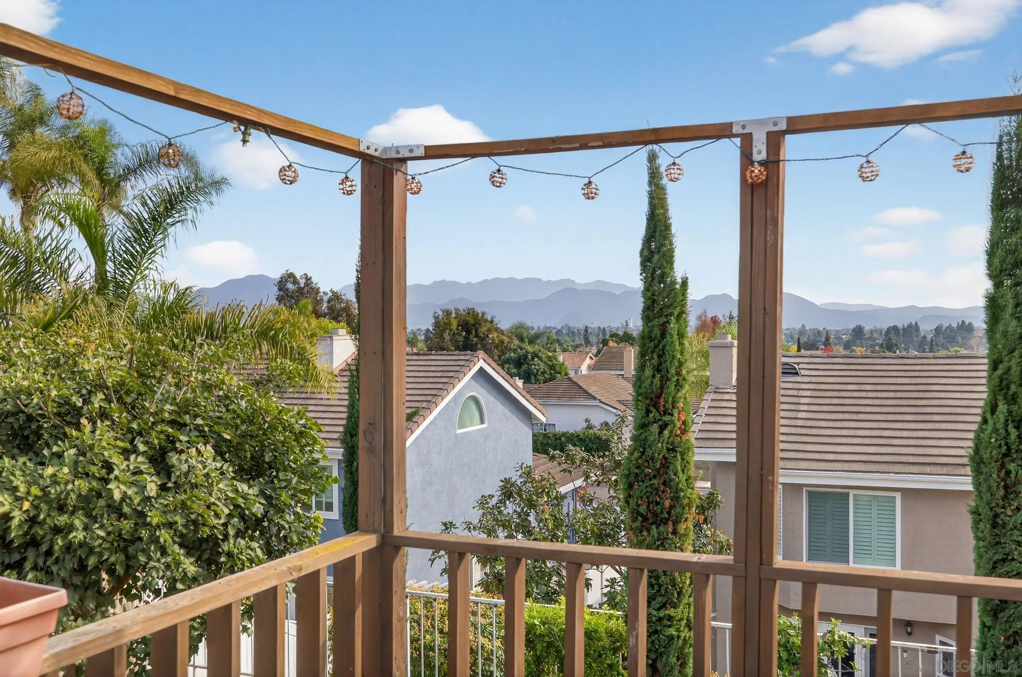 Camarillo, California, 93010, United States, 5 Bedrooms Bedrooms, ,4 BathroomsBathrooms,Residential,For Sale,2001849