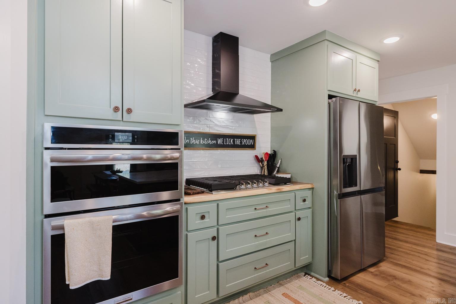 Hot Springs Village, Arkansas, 71909, United States, 3 Bedrooms Bedrooms, ,4 BathroomsBathrooms,Residential,For Sale,1926085
