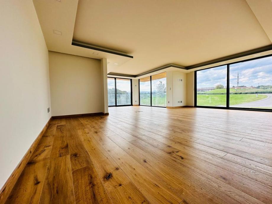 Mandarinas, Atizapán de Zaragoza, Estado de México, 52938, Mexico, 4 Bedrooms Bedrooms, ,4 BathroomsBathrooms,Residential,For Sale,Mandarinas,1615930