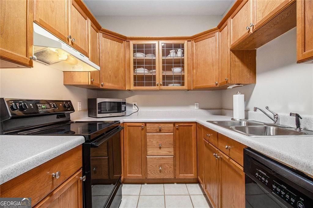 Cumming, Georgia, 30041, United States, 4 Bedrooms Bedrooms, ,4 BathroomsBathrooms,Residential,For Sale,1929935