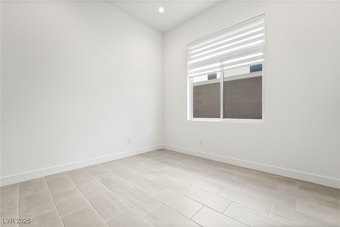 Las Vegas, Nevada, 89135, United States, 4 Bedrooms Bedrooms, ,5 BathroomsBathrooms,Residential,For Sale,1974959