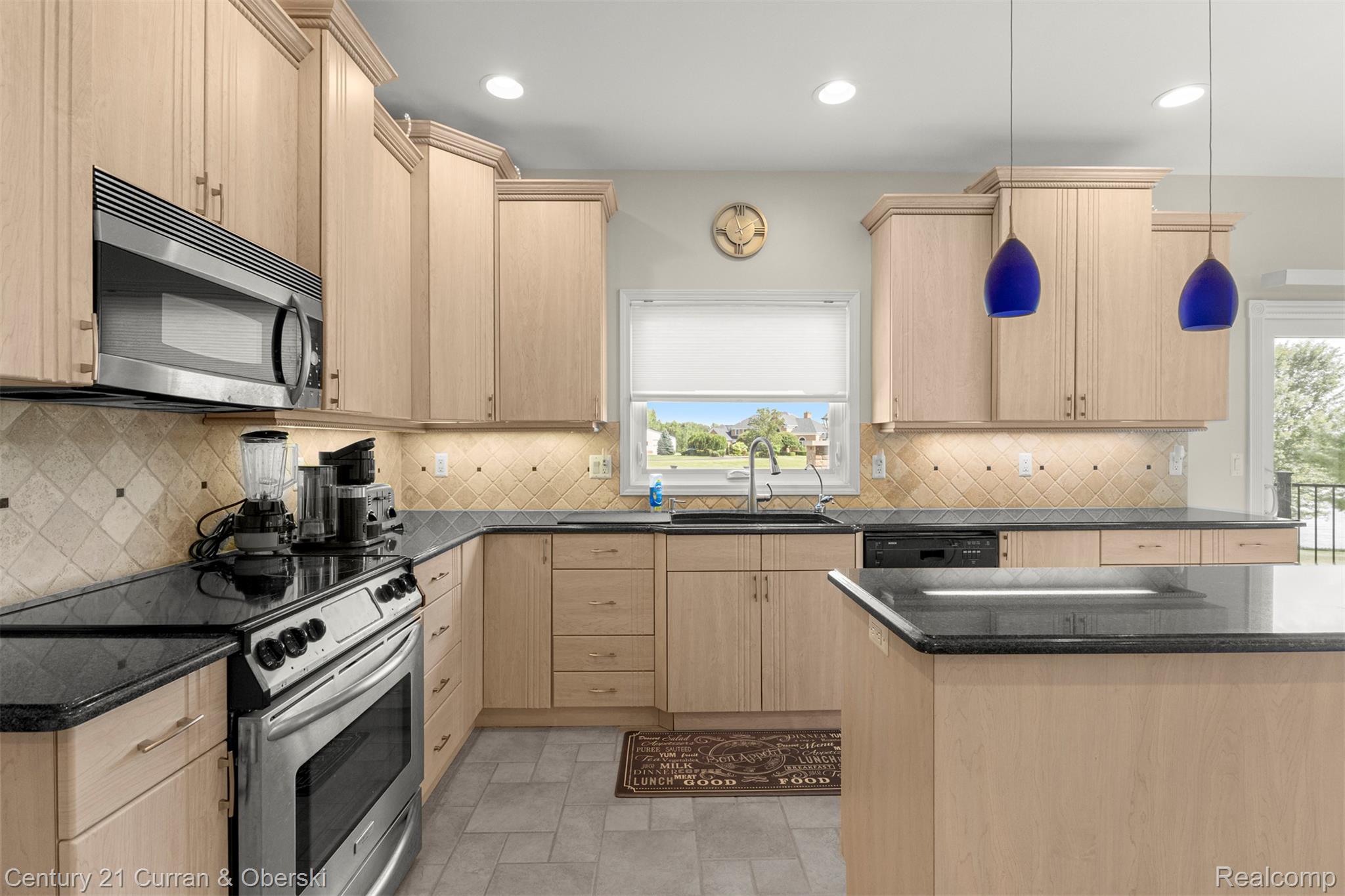 Groveland Township, Michigan, 48442, United States, 5 Bedrooms Bedrooms, ,6 BathroomsBathrooms,Residential,For Sale,1982712