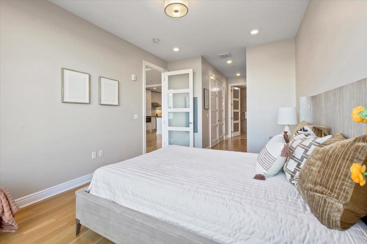 Edgewater, New Jersey, 07020, United States, 2 Bedrooms Bedrooms, ,2 BathroomsBathrooms,Residential,For Sale,1995934