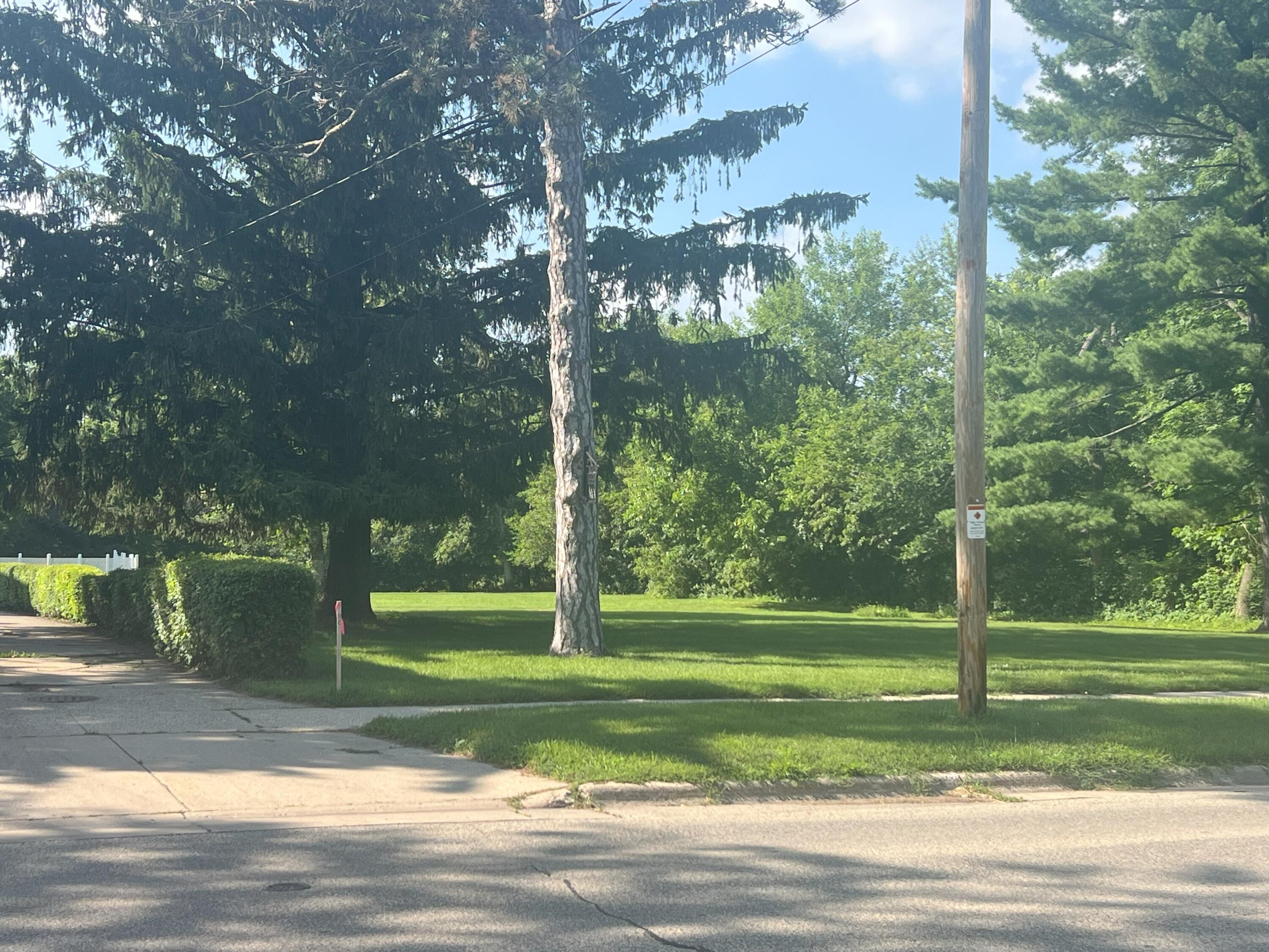 Delavan, Wisconsin, 53115, United States, 8 Bedrooms Bedrooms, ,8 BathroomsBathrooms,Residential,For Sale,1898079