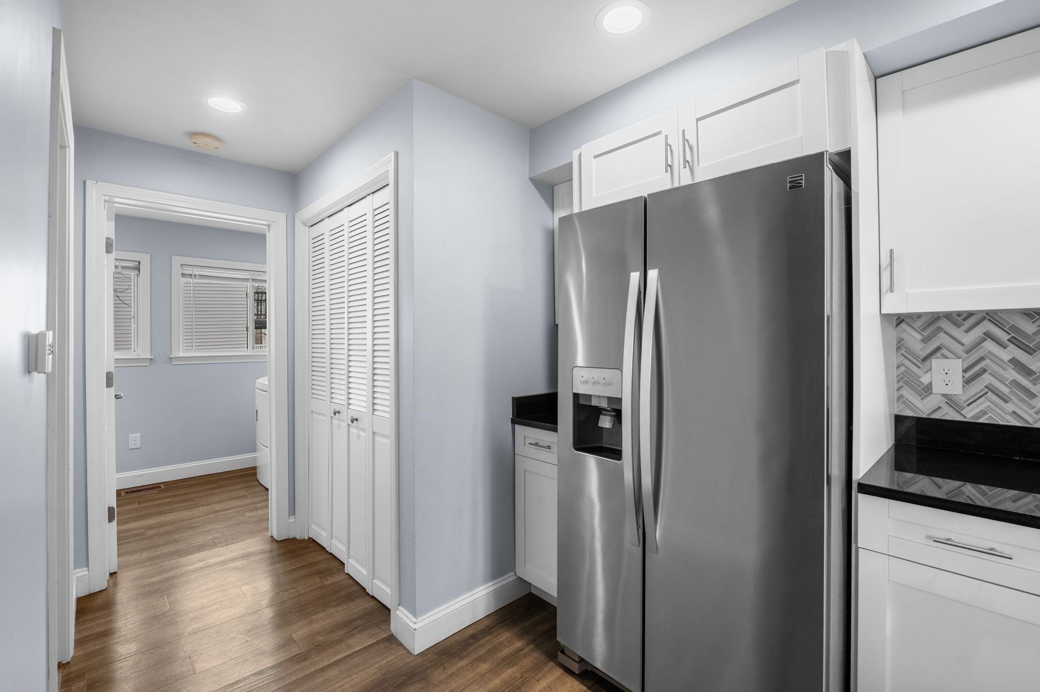 Revere, Massachusetts, 02151, United States, 2 Bedrooms Bedrooms, ,3 BathroomsBathrooms,Residential,For Sale,2008626