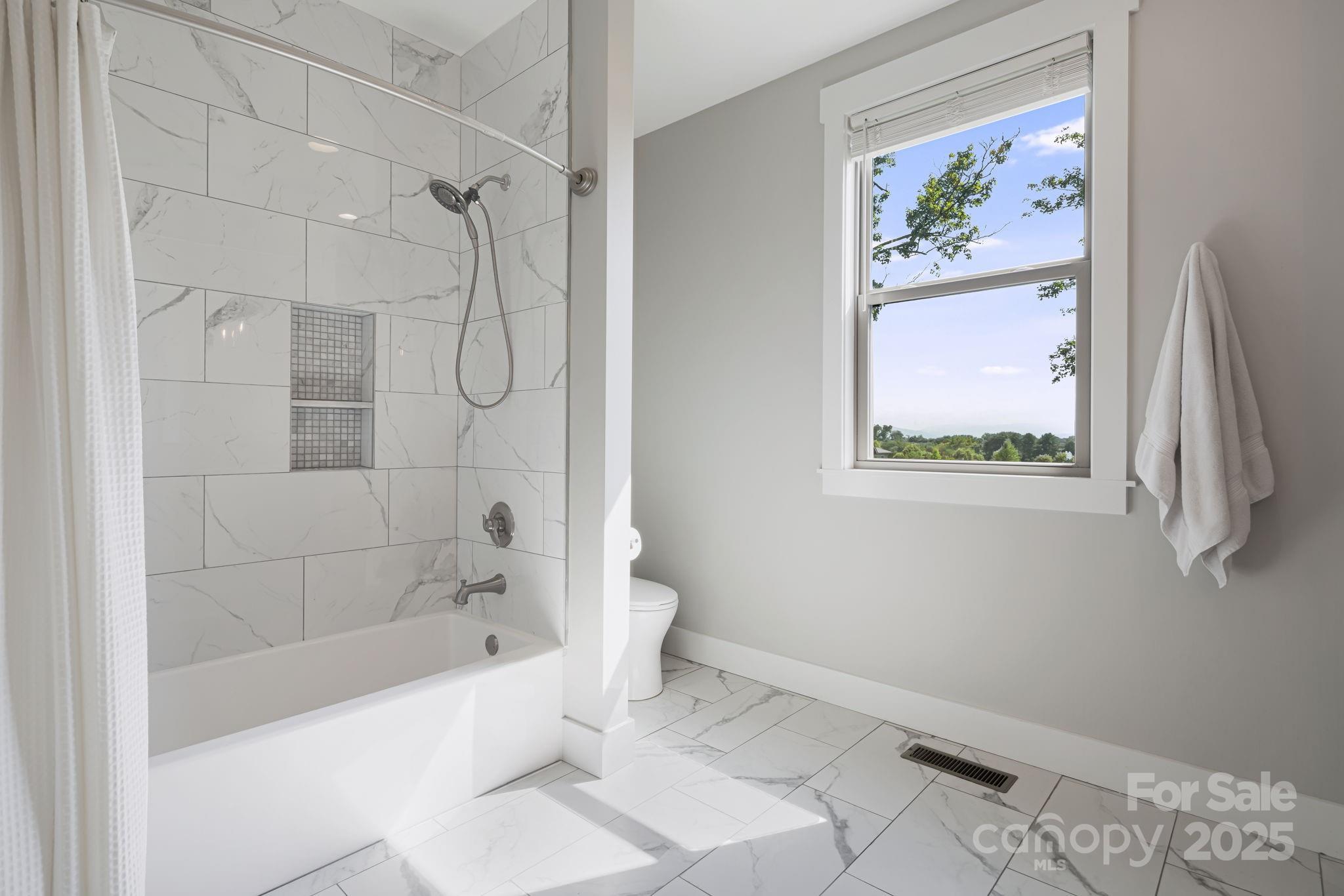 Mills River, North Carolina, 28759, United States, 3 Bedrooms Bedrooms, ,3 BathroomsBathrooms,Residential,For Sale,1992072