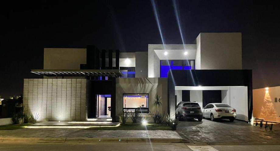 Torreón, Coahuila de Zaragoza, 27106, Mexico, 3 Bedrooms Bedrooms, ,4 BathroomsBathrooms,Residential,For Sale,1991991