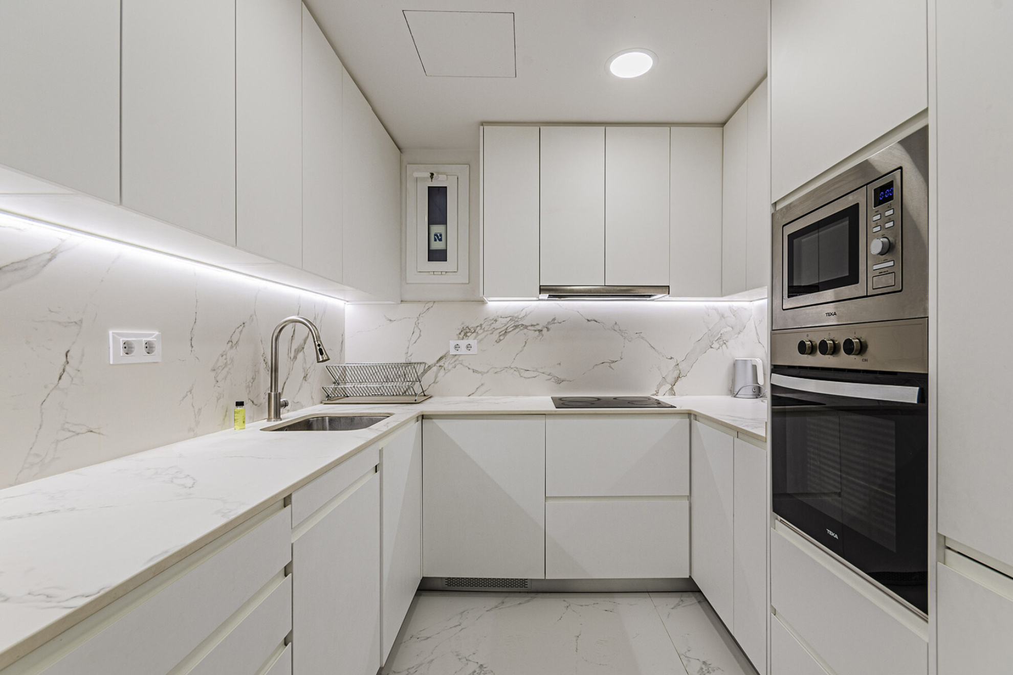  Renovated Apartment on a Pedestrian Street in the Heart of the City - 物件實景