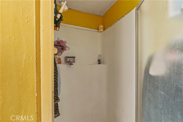 Los Angeles, California, 90022, United States, 5 Bedrooms Bedrooms, ,Residential,For Sale,1979575