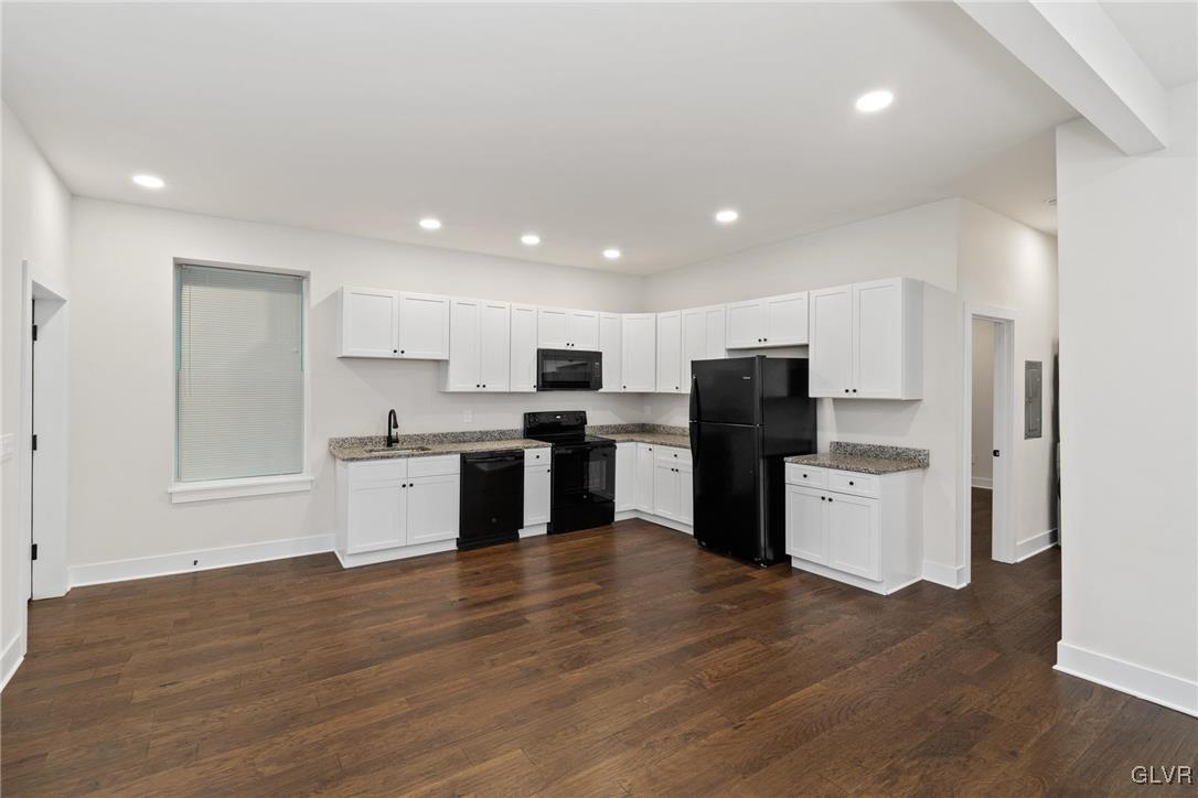 Allentown City, Pennsylvania, 18109, United States, 5 Bedrooms Bedrooms, ,5 BathroomsBathrooms,Residential,For Sale,1759200