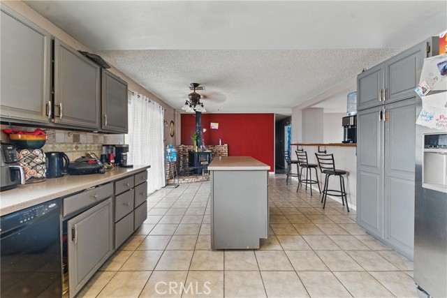 Littlerock, California, 93543, United States, 3 Bedrooms Bedrooms, ,2 BathroomsBathrooms,Residential,For Sale,1921881