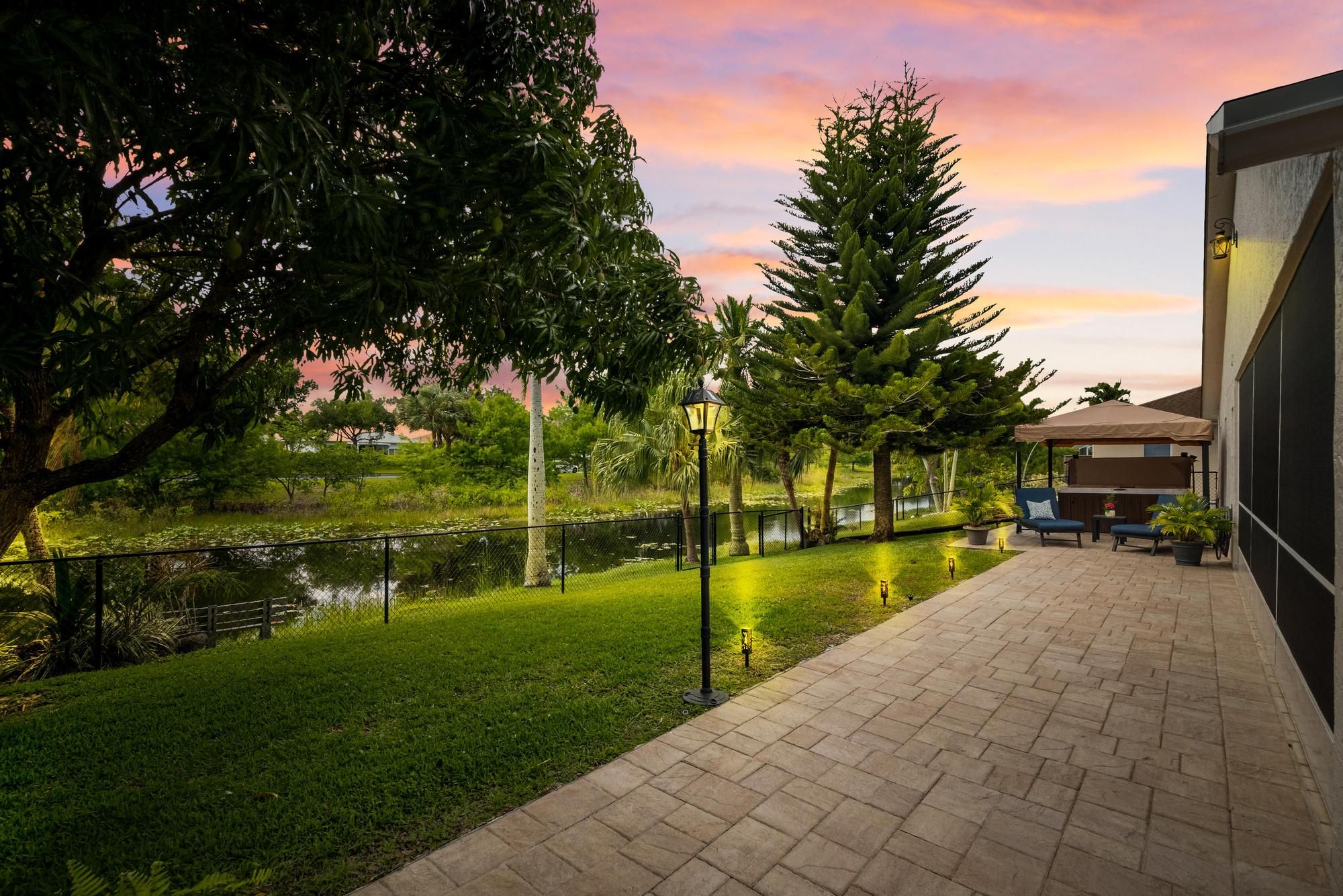  1128 Hatteras Circle, Greenacres, FL, 33413 - 物件實景
