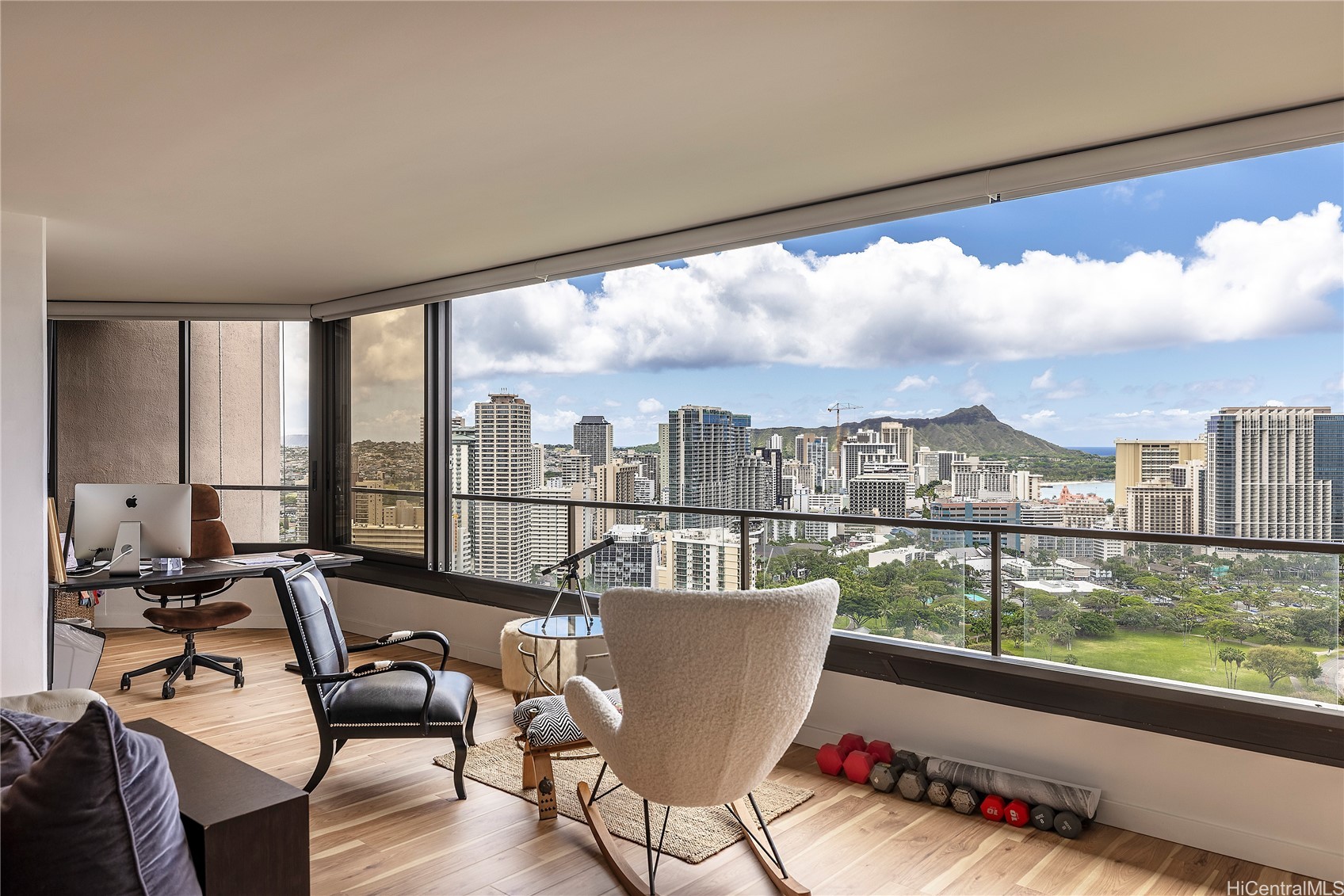 Honolulu, Hawaii, 96815, United States, 2 Bedrooms Bedrooms, ,2 BathroomsBathrooms,Residential,For Sale,1818249