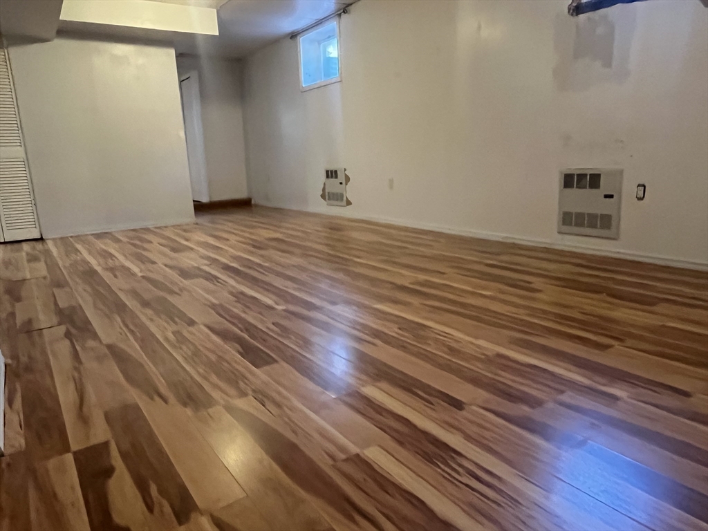 Everett, Massachusetts, 02149, United States, 3 Bedrooms Bedrooms, ,3 BathroomsBathrooms,Residential,For Sale,1923933
