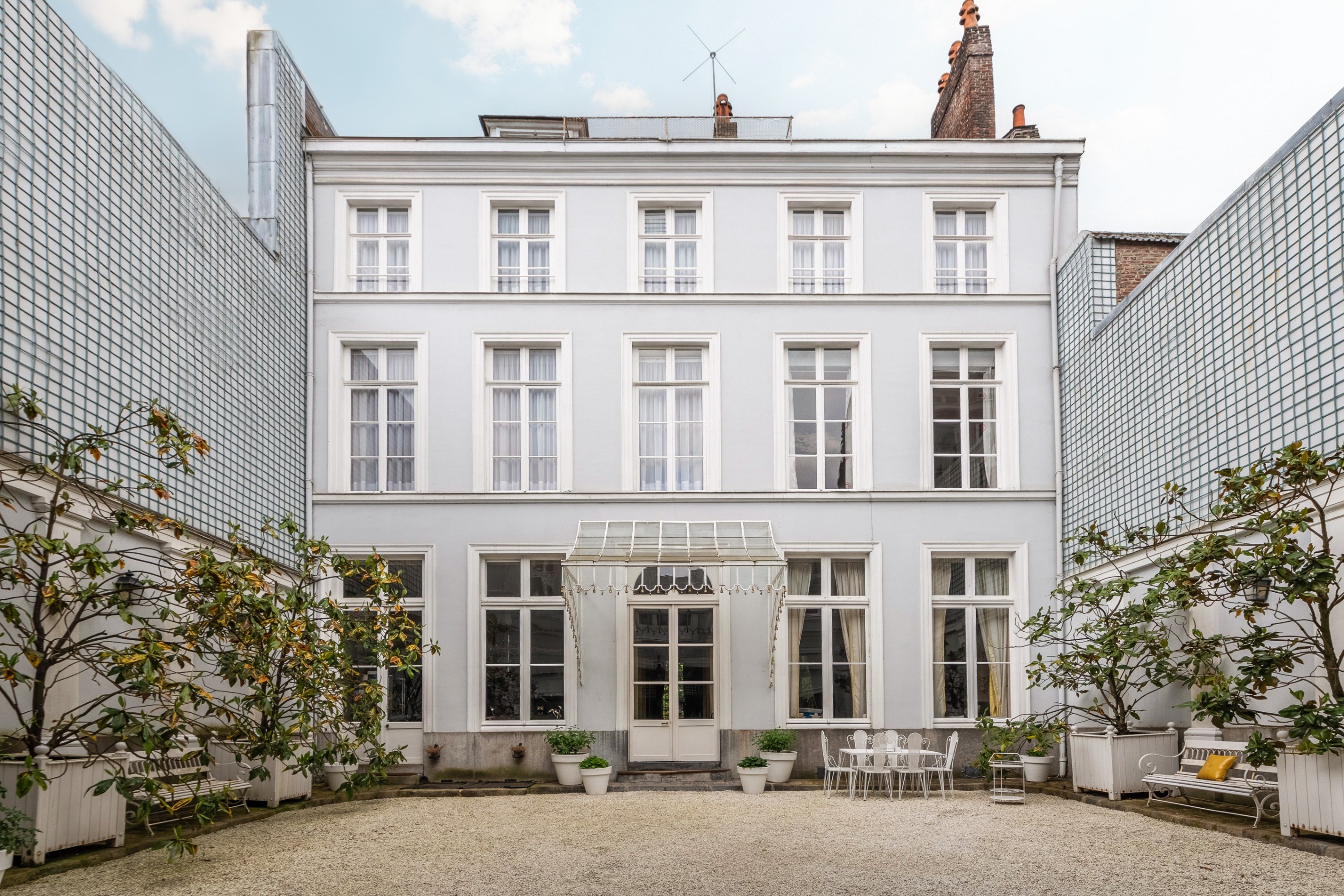  Lille , Vieux Lille , stunning House for sale , 590 sq .7 bedrooms , 721 sq .m … - 物件實景