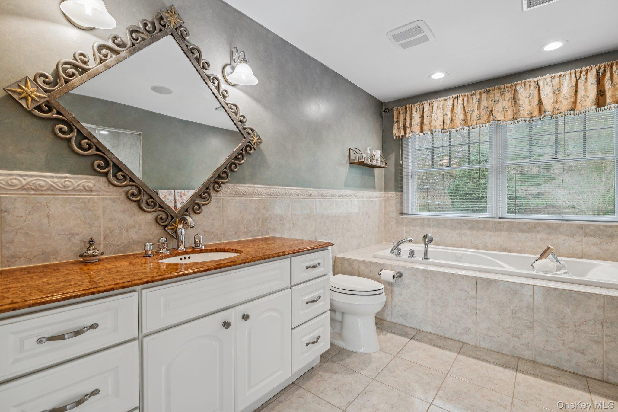  76 Harbor Road, Head Of The Harbor, NY, 11780 - 物件實景