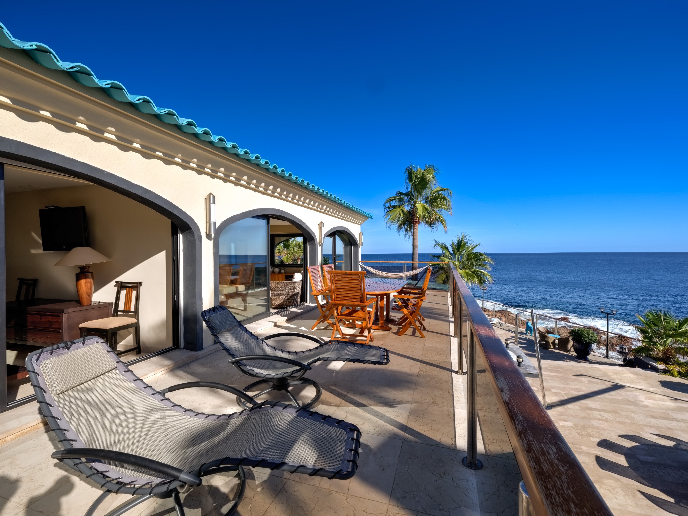  Seafront villa in Anthéor Corniche d’Or, French Riviera, Between Cannes and Sai… - 物件實景
