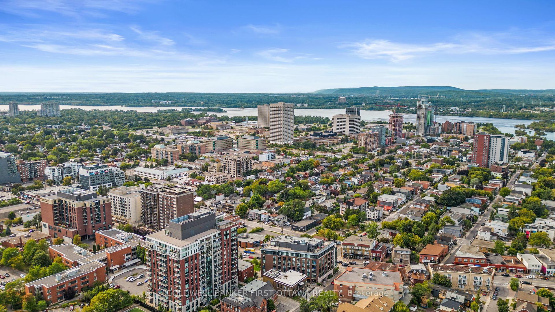 WEST CENTRE TOWN, Ontario, K1Y 4G9, CA, 2 Bedrooms Bedrooms, ,Residential,For Sale,1950292