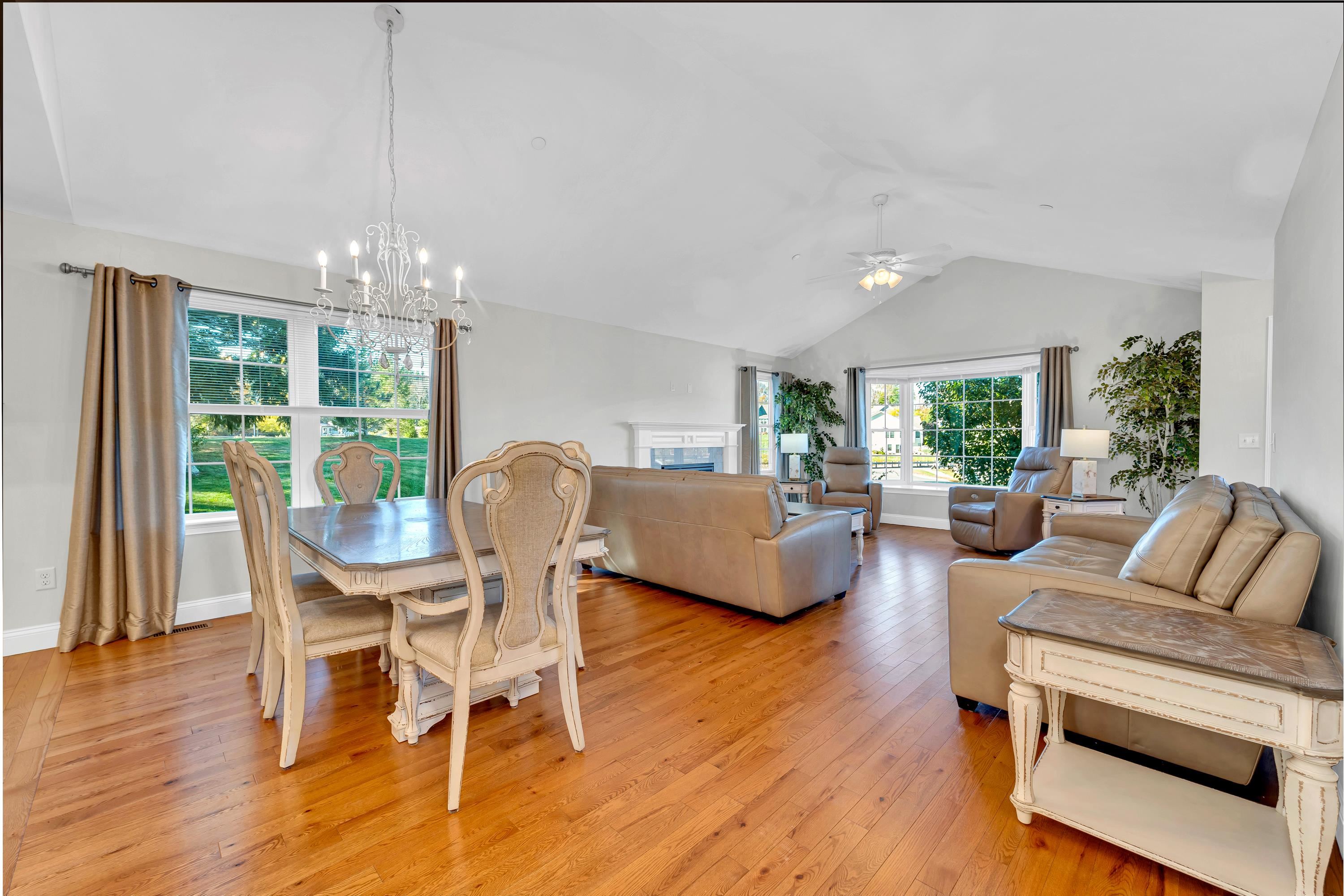 Brentwood, New Hampshire, 03833, United States, 2 Bedrooms Bedrooms, ,2 BathroomsBathrooms,Residential,For Sale,1976209