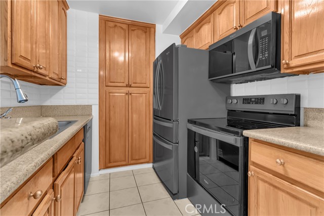 Torrance, California, 90502, United States, 2 Bedrooms Bedrooms, ,2 BathroomsBathrooms,Residential,For Sale,1987112