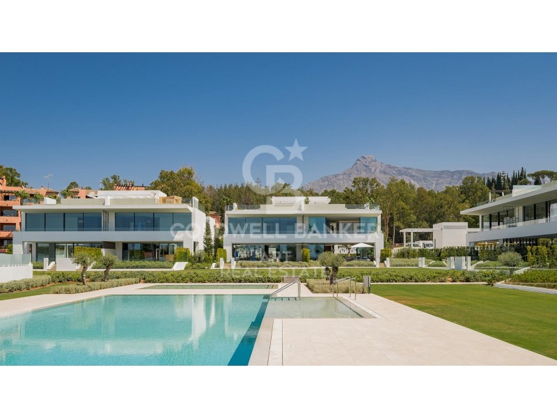 M?laga, Marbella, Nag?eles-Milla de Oro M?laga, Ma, Marbella, Andalusia, ES, 4 Bedrooms Bedrooms, ,4 BathroomsBathrooms,Residential,For Sale,M?laga, Marbella, Nag?eles-Milla de Oro M?laga, Ma,1647020