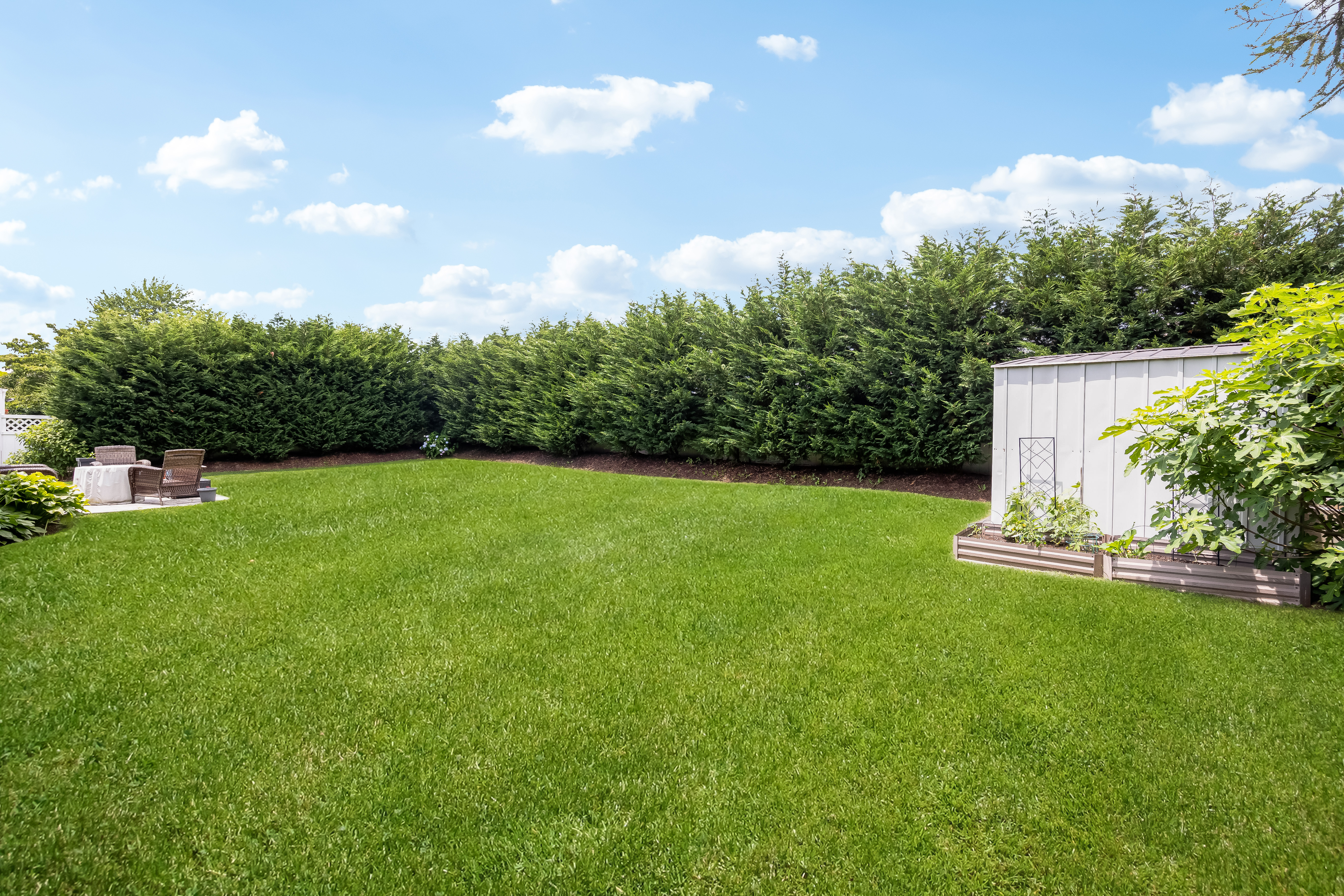 Deer Park, New York, 11729, United States, 3 Bedrooms Bedrooms, ,2 BathroomsBathrooms,Residential,For Sale,1915383