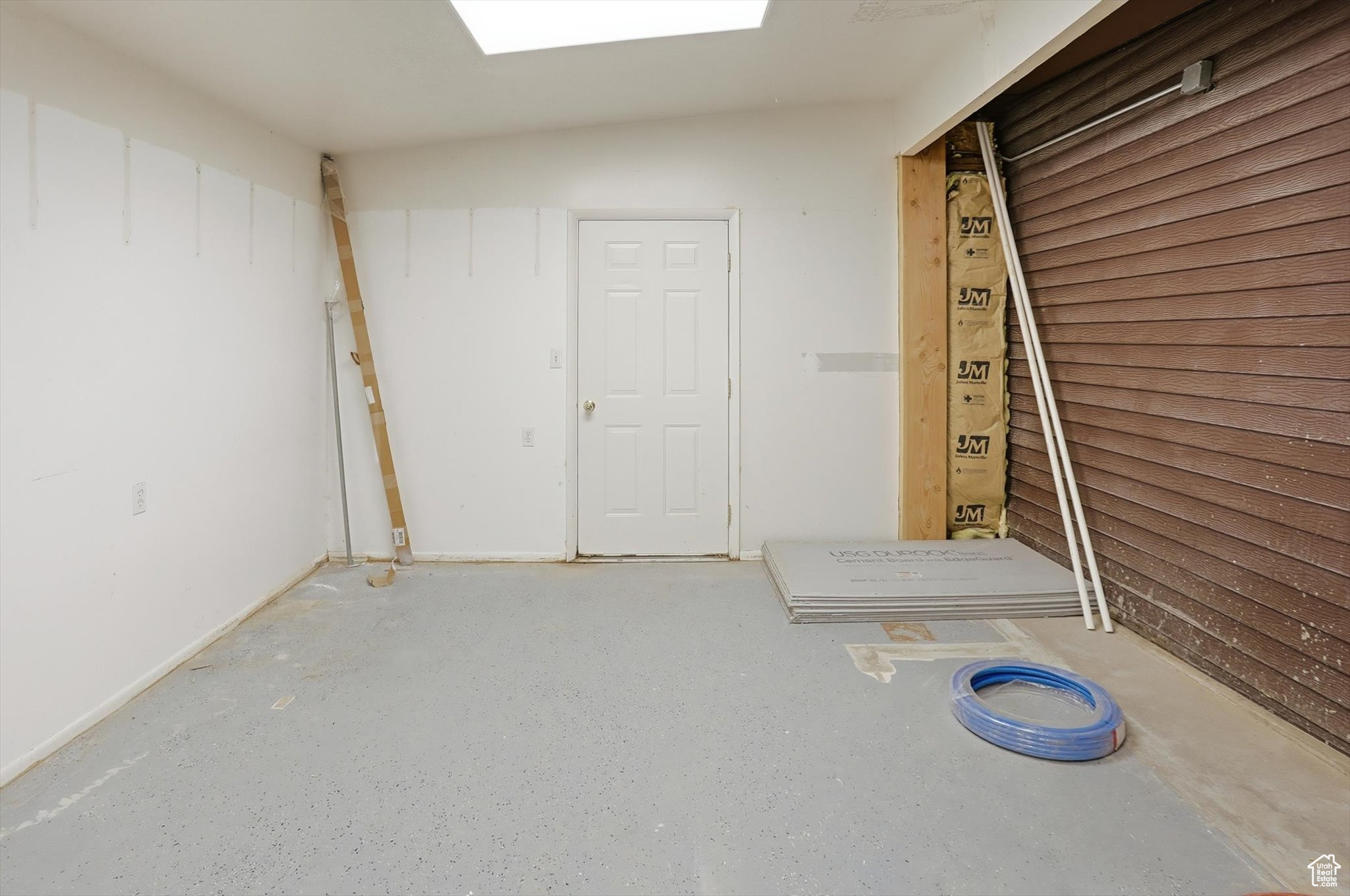 Logan, Utah, 84341, United States, 5 Bedrooms Bedrooms, ,1 BathroomBathrooms,Residential,For Sale,1983930