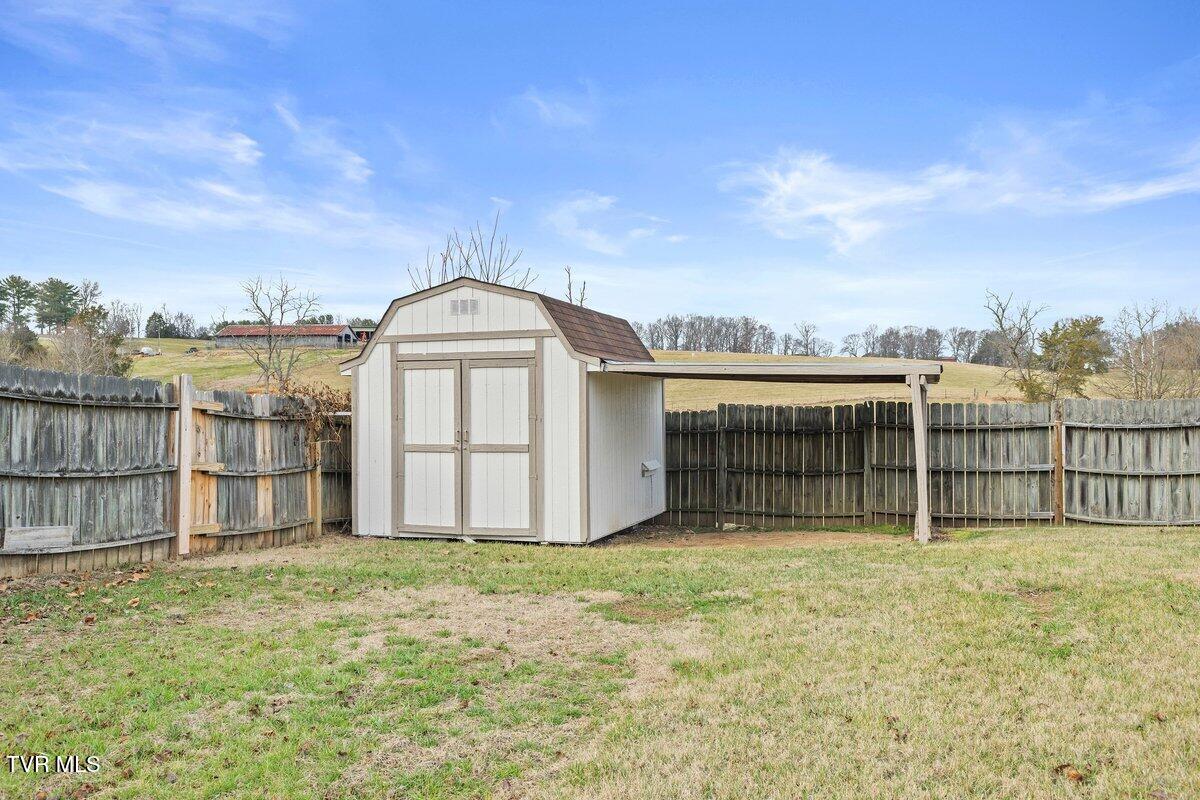 Gray, Tennessee, 37615, United States, 4 Bedrooms Bedrooms, ,3 BathroomsBathrooms,Residential,For Sale,1979136