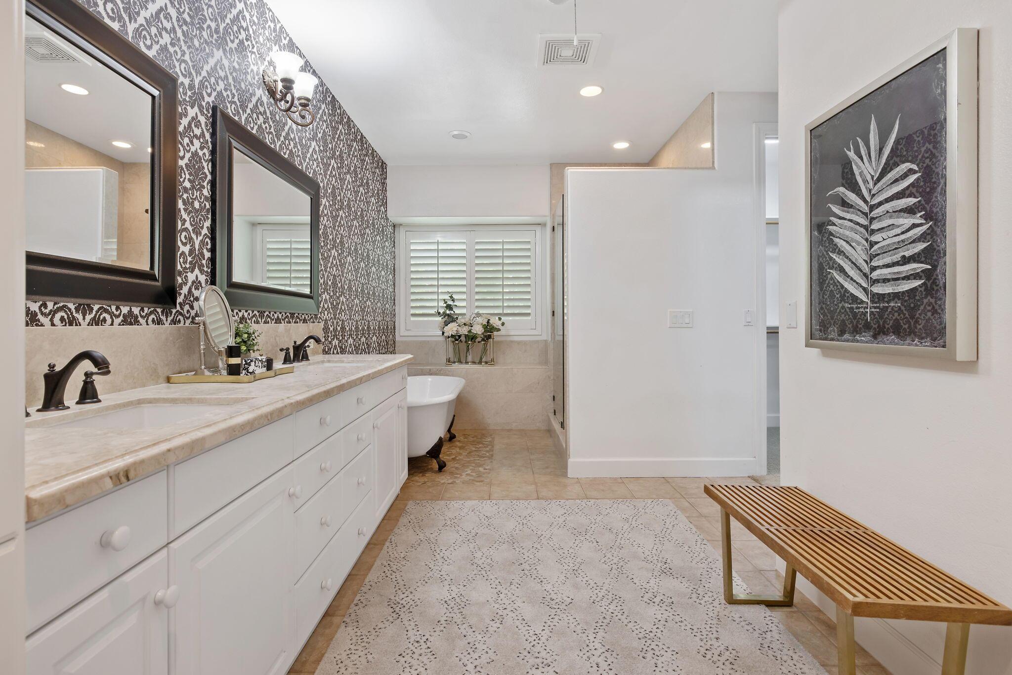 Visalia, California, 93277, United States, 3 Bedrooms Bedrooms, ,2 BathroomsBathrooms,Residential,For Sale,2048559