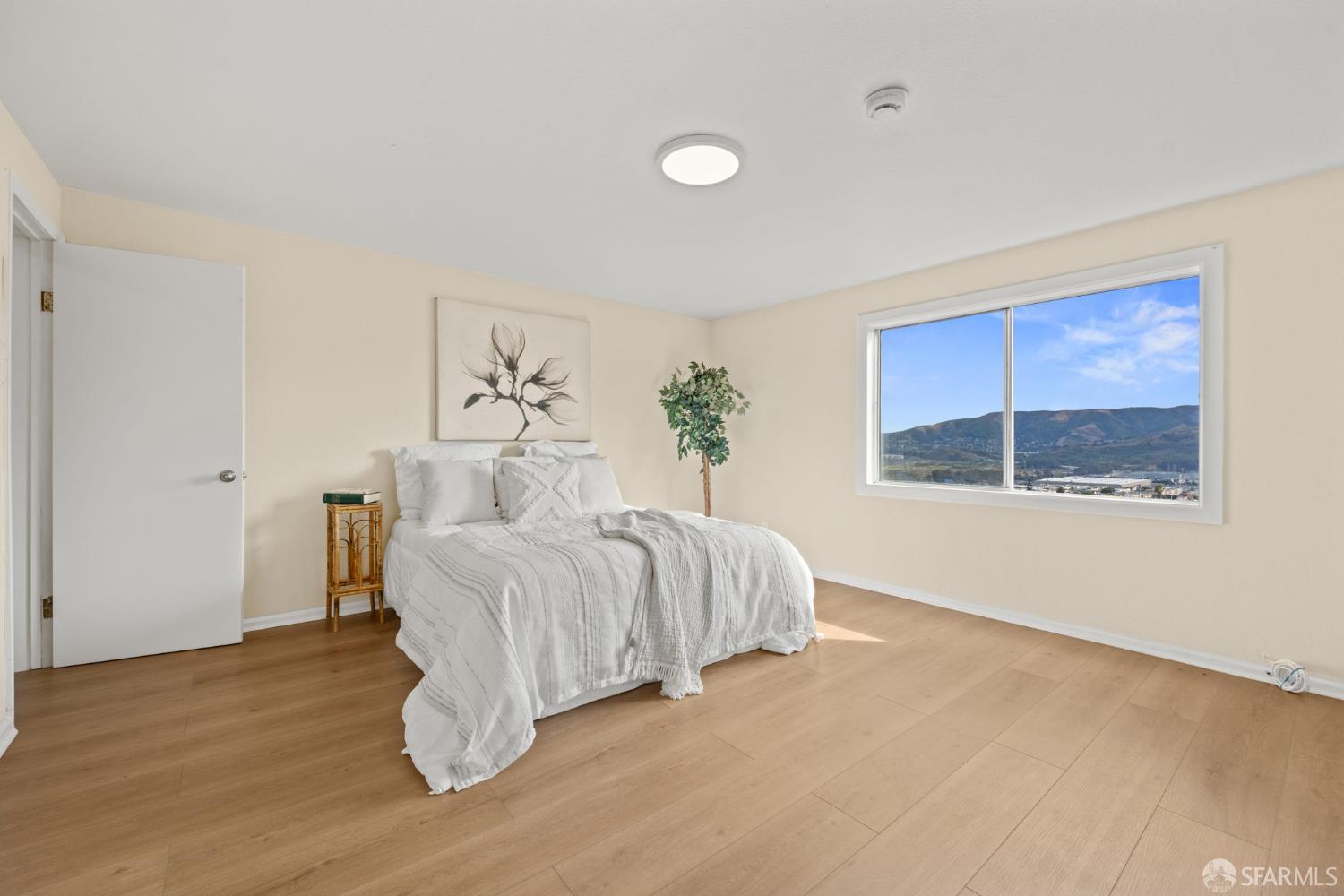 San Francisco, California, 94134, United States, 4 Bedrooms Bedrooms, ,3 BathroomsBathrooms,Residential,For Sale,1950995