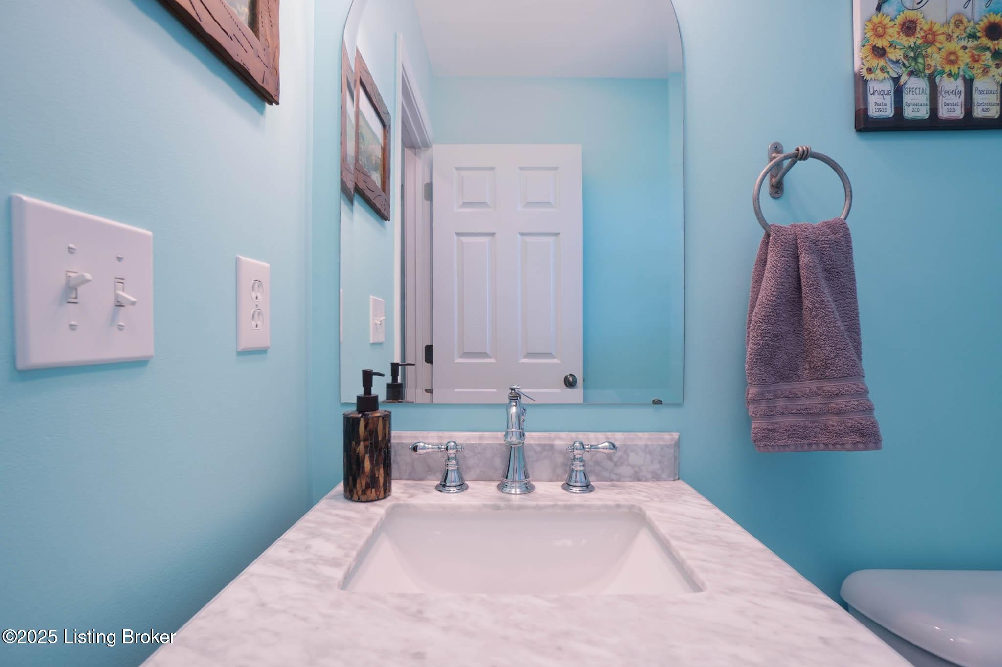 Louisville, Kentucky, 40299, United States, 3 Bedrooms Bedrooms, ,4 BathroomsBathrooms,Residential,For Sale,2000684