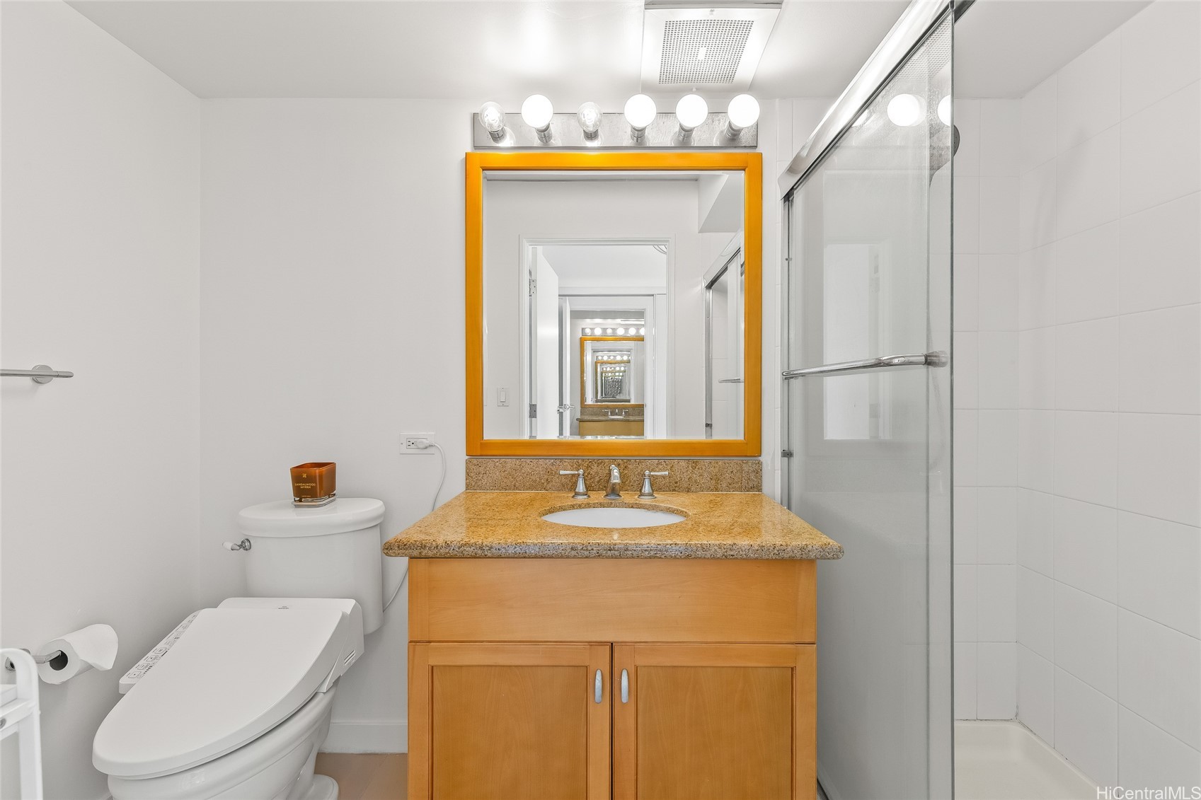 Honolulu, Hawaii, 96814, United States, 2 Bedrooms Bedrooms, ,2 BathroomsBathrooms,Residential,For Sale,2003037