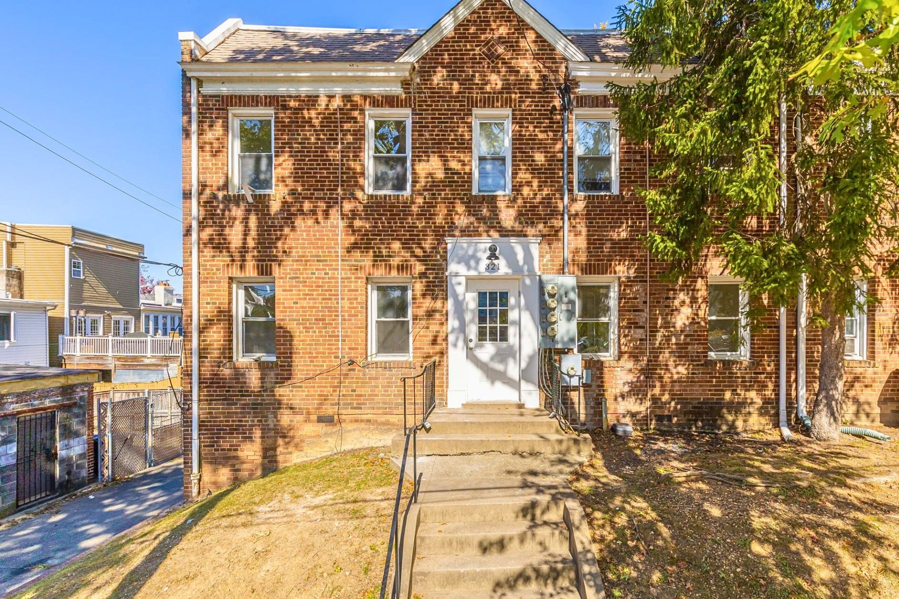  321 Crittenden Street NW, Washington, DC, 20011 - 物件實景