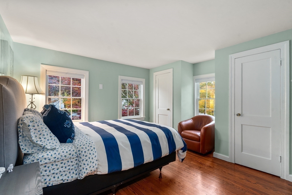 Needham, Massachusetts, 02492, United States, 4 Bedrooms Bedrooms, ,2 BathroomsBathrooms,Residential,For Sale,1987810