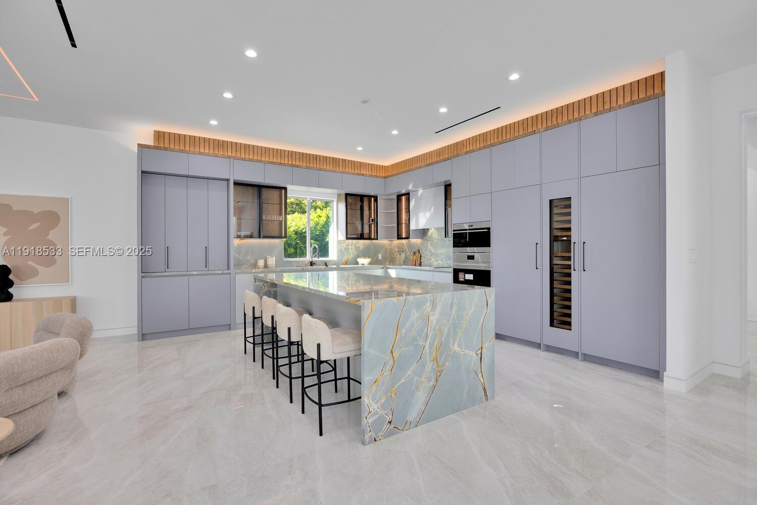 Miami, Florida, 33173, United States, 6 Bedrooms Bedrooms, ,7 BathroomsBathrooms,Residential,For Sale,2001798