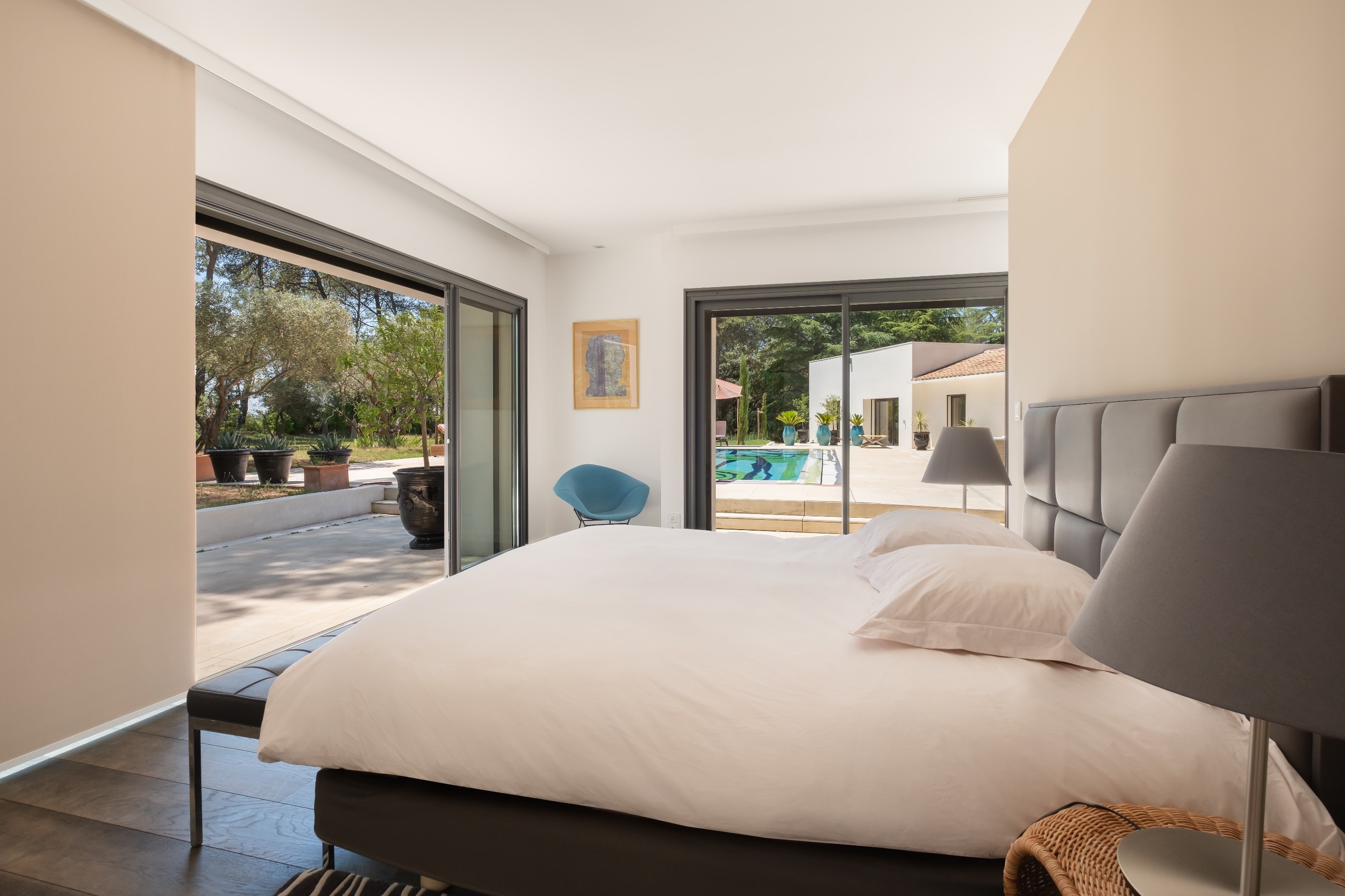  Exceptional property with designer villa, 13,000 m² grounds and rare features - 物件實景
