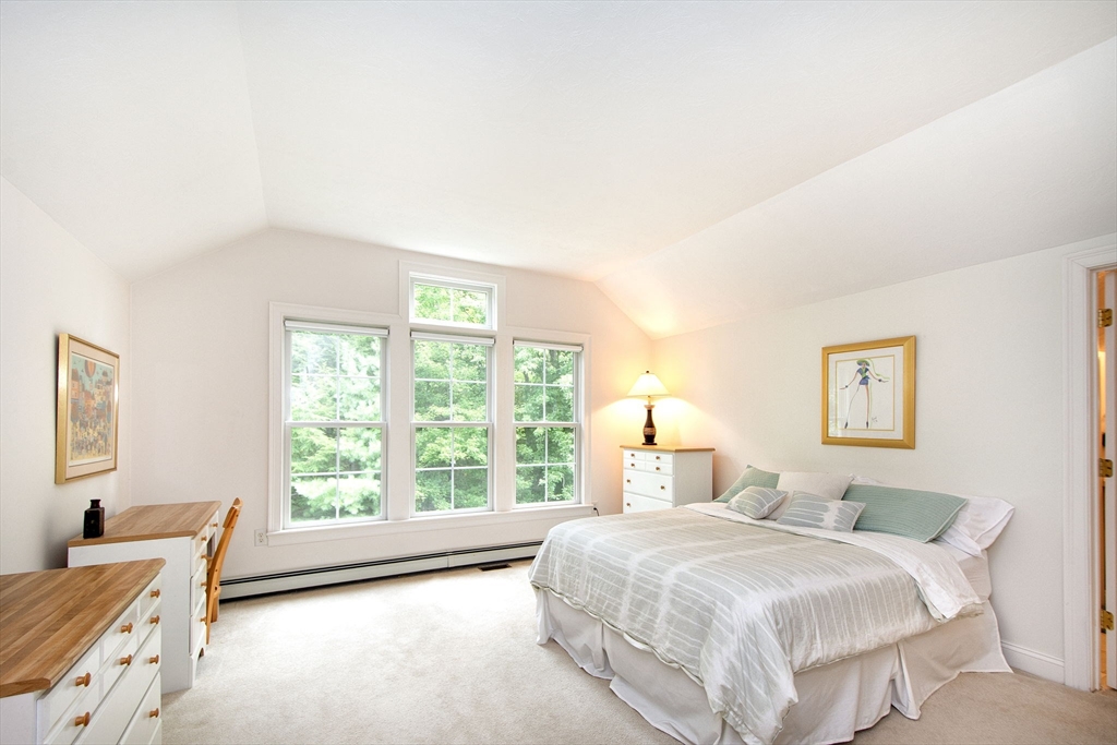 Hanover, Massachusetts, 02339, United States, 2 Bedrooms Bedrooms, ,3 BathroomsBathrooms,Residential,For Sale,1940214