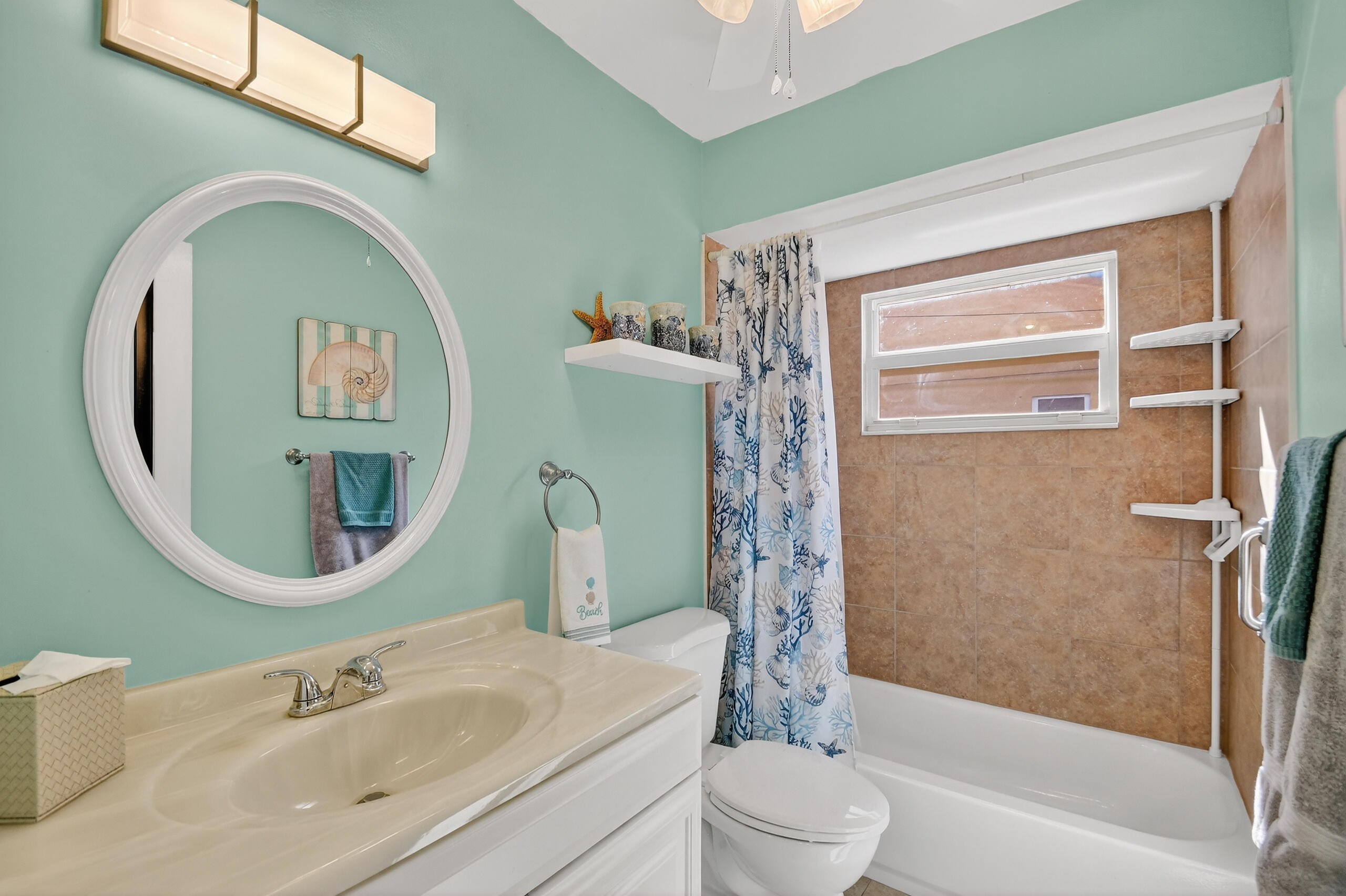 West Palm Beach, Florida, 33406, United States, 3 Bedrooms Bedrooms, ,2 BathroomsBathrooms,Residential,For Sale,1998393