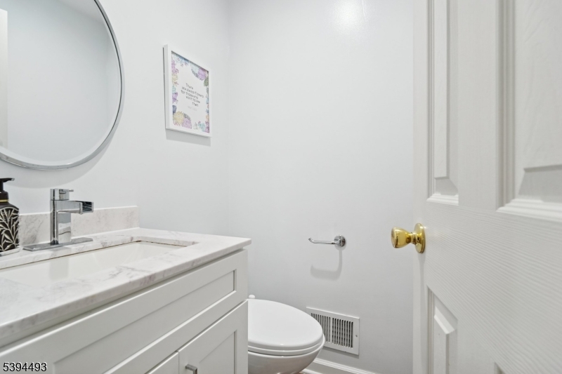 West Orange Twp., New Jersey, 07052, United States, 3 Bedrooms Bedrooms, ,3 BathroomsBathrooms,Residential,For Sale,1987656