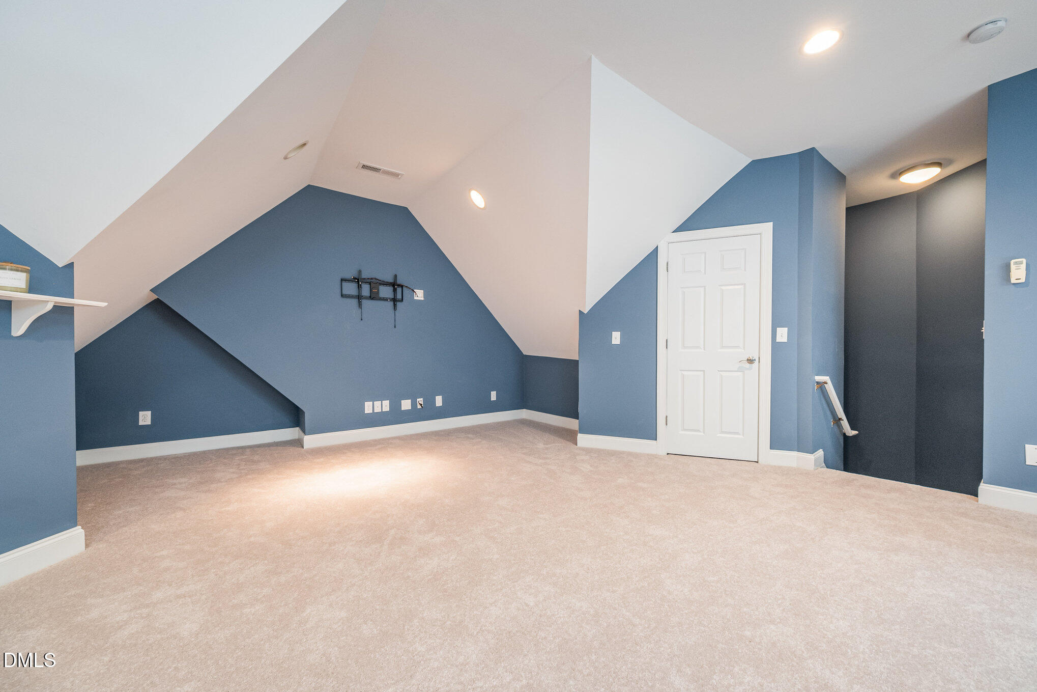 Apex, North Carolina, 27502, United States, 4 Bedrooms Bedrooms, ,4 BathroomsBathrooms,Residential,For Sale,1986214