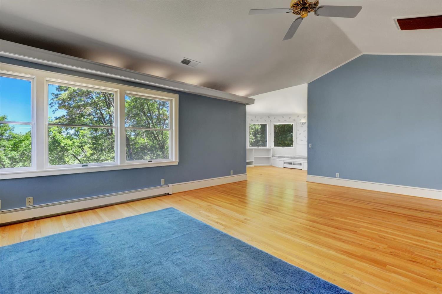 Nevada City, California, 95959, United States, 3 Bedrooms Bedrooms, ,4 BathroomsBathrooms,Residential,For Sale,1903616