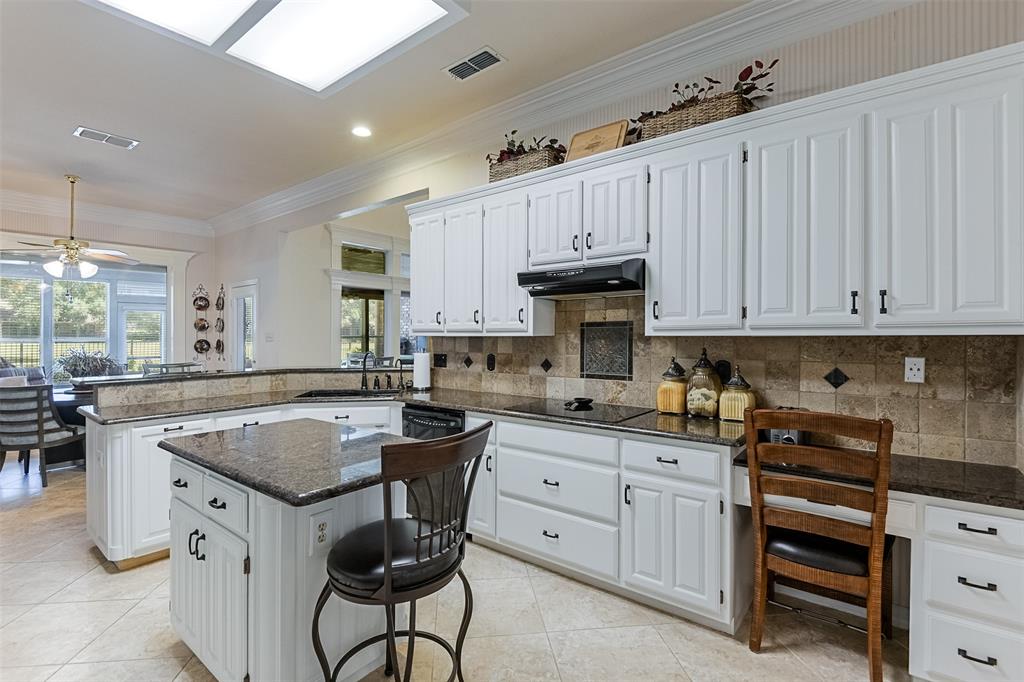Mansfield, Texas, 76063, United States, 3 Bedrooms Bedrooms, ,3 BathroomsBathrooms,Residential,For Sale,1928562