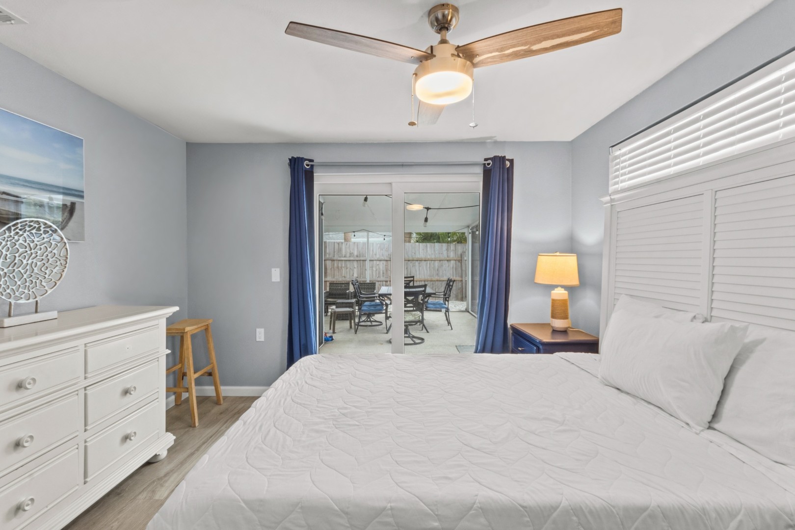 Longboat Key, Florida, 34228, United States, 4 Bedrooms Bedrooms, ,2 BathroomsBathrooms,Residential,For Sale,2017303